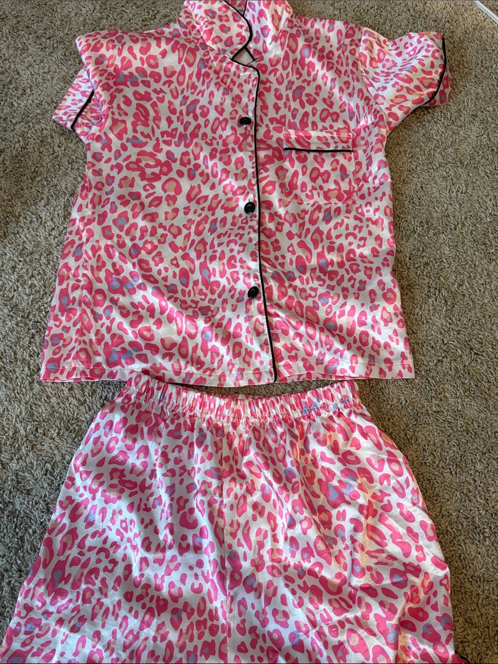 Amazon Pink and White Leopard Print Kids Pajama Set with Black Piping